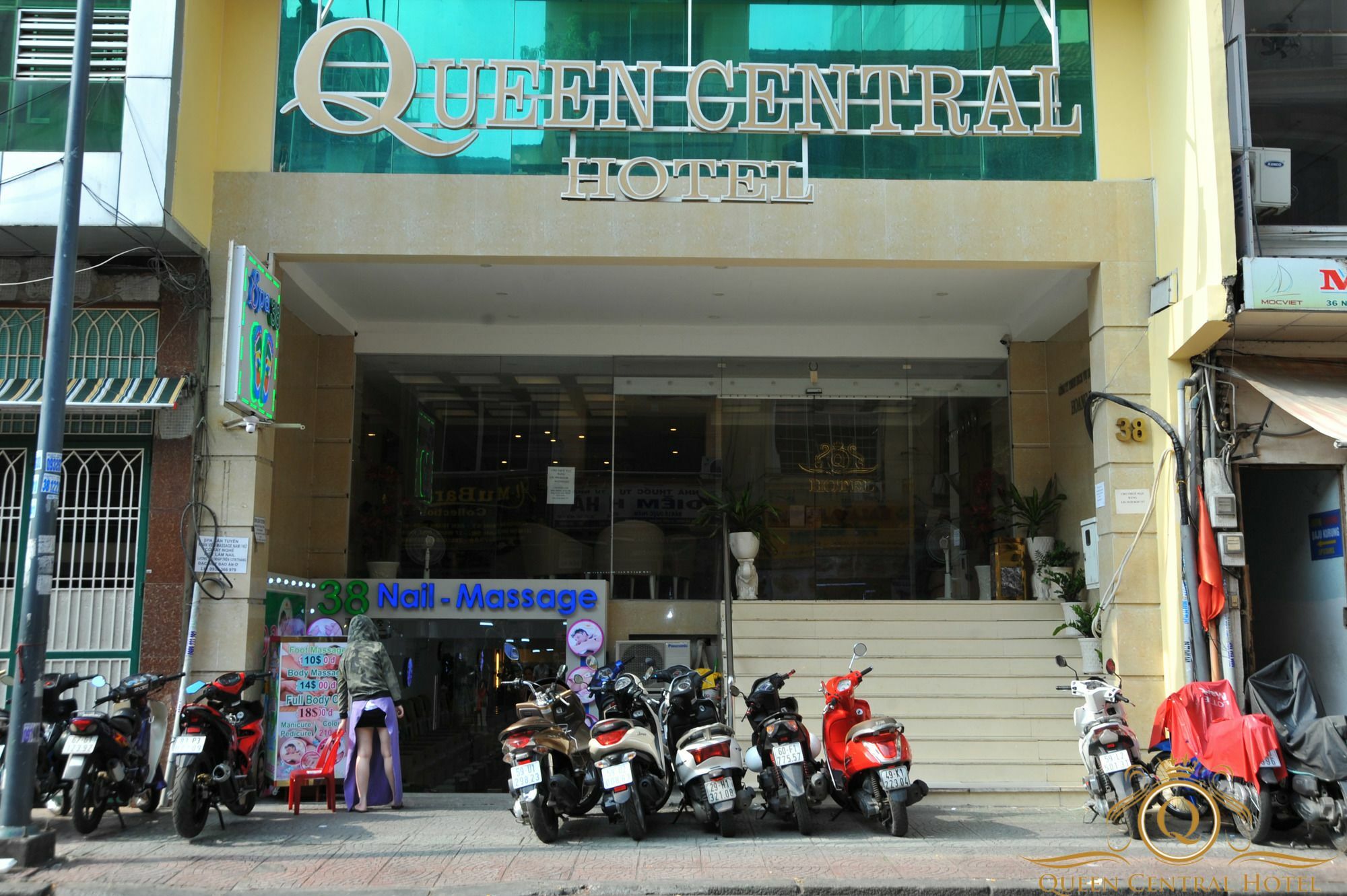 Queen - Ben Thanh Market 3* TP. Hồ Chí Minh